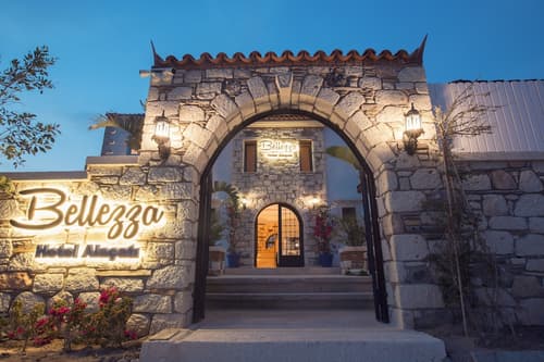 Bellezza Alacati, Front of property - evening/night