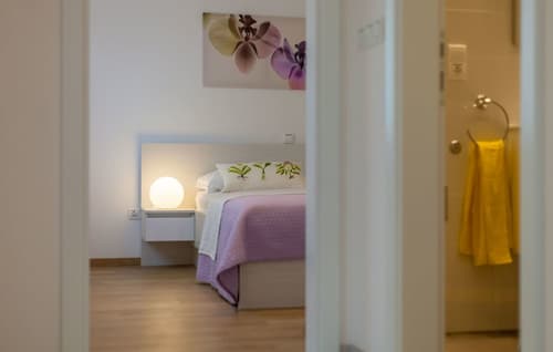 Olive Tree Apartments, Room