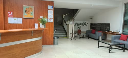Hotel Legie, Reception