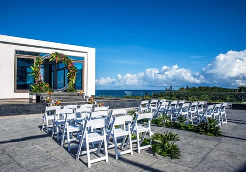 Crimson Resort & Spa Boracay, Outdoor wedding area