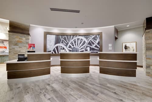 Hampton Inn & Suites Fort Worth Downtown, Reception
