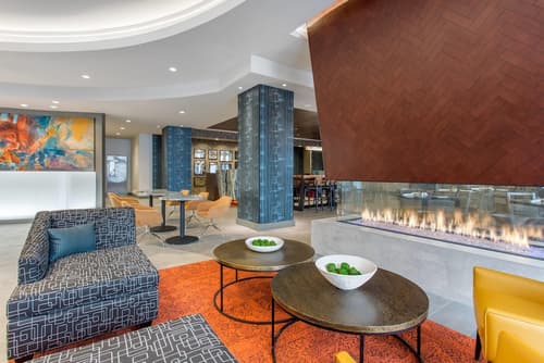 Cambria Hotel Downtown-Center City, Lobby