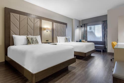 Cambria Hotel Downtown-Center City, Room