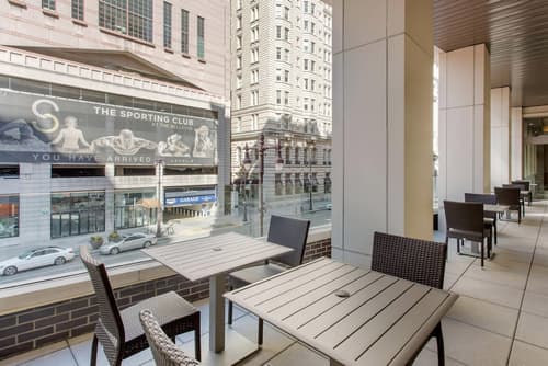 Cambria Hotel Downtown-Center City, Terrace/patio