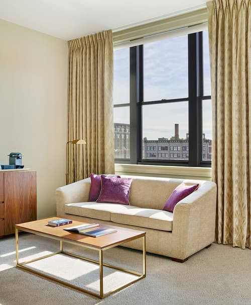 Hotel Savoy Kansas City, Tapestry Collection by Hilton, Room