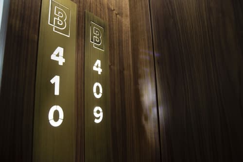 Maison Breguet, Room