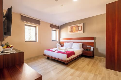 Park By Clover, Room