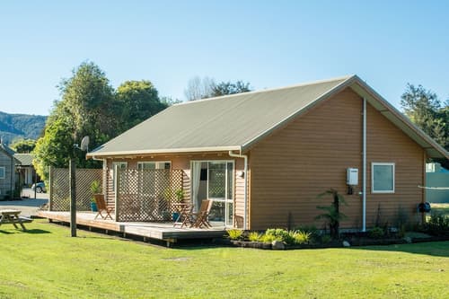 Abel Tasman Lodge, Exterior