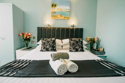 OYO Minerva Guesthouse, Room