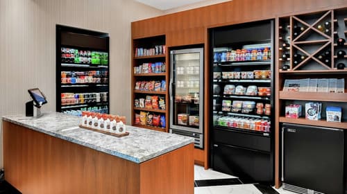 Home2 Suites by Hilton Chicago McCormick Place, Restaurant