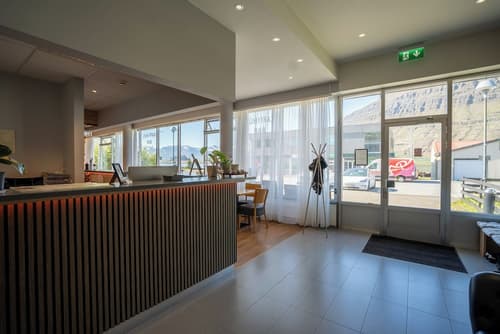 Hotel Eskifjörður, Reception