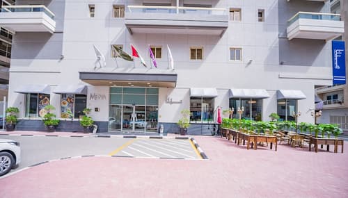 MENA Plaza Hotel Albarsha, Front of property