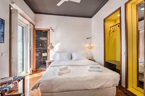 Lemon Tree Stay, Room