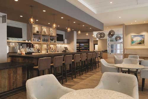 Hyatt Place Niagara Falls, Bar (on property)