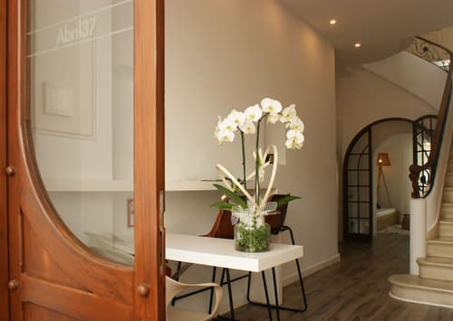 Hotel Abril 37, Lobby sitting area