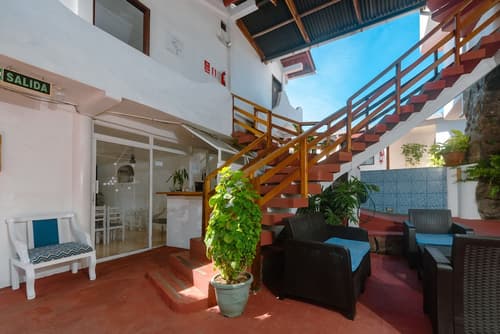 Hostal North Seymour, Reception