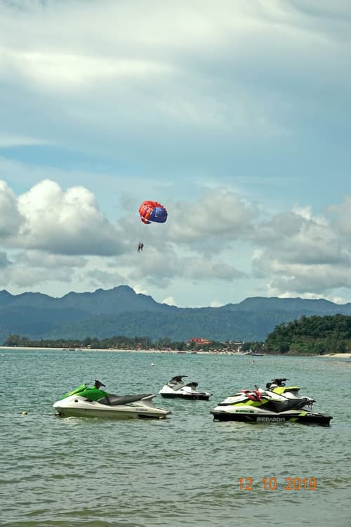 The Room Concept Homestay, Boating