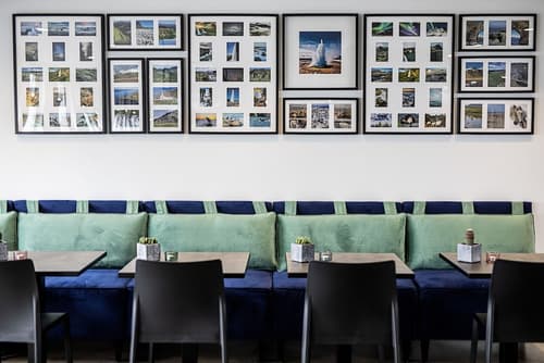 201 Hotel, Lobby sitting area