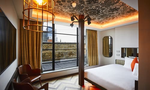 New Road Hotel, Room