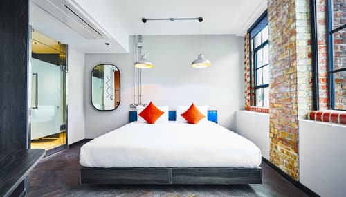 New Road Hotel, Room