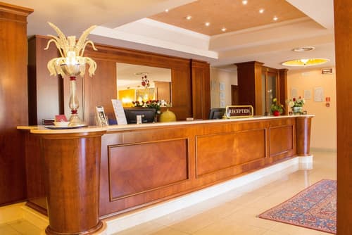 Semiramide Palace Hotel, Reception