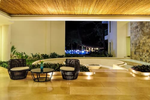 Azura Beach Resort - All Inclusive - Adults Only, Lobby sitting area