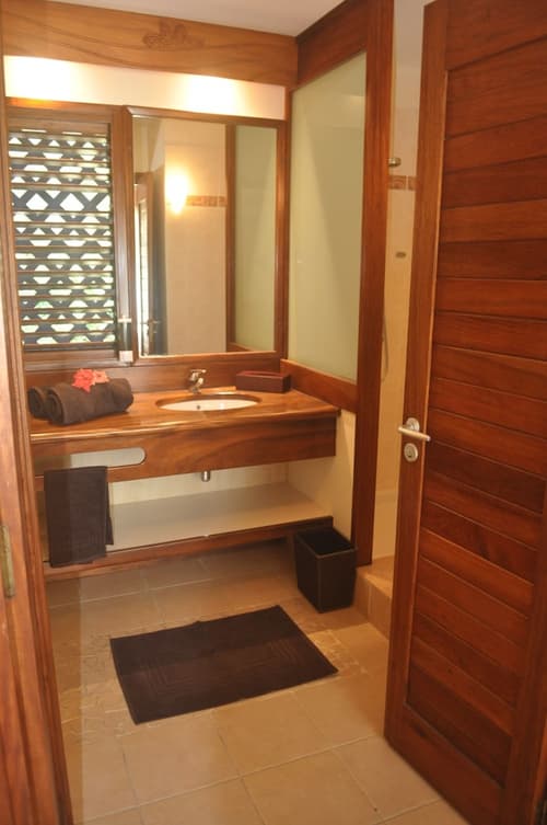 Hotel Royal Bora Bora, Bathroom