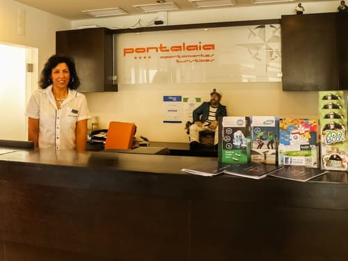 Pontalaia Apartamentos Turisticos, Reception