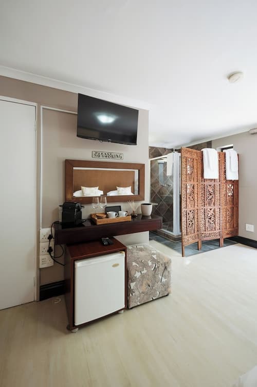 Whale Away Guest House, Room