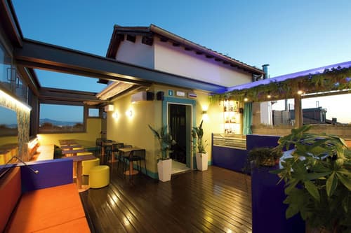 Hotel Montecarlo, Primary image