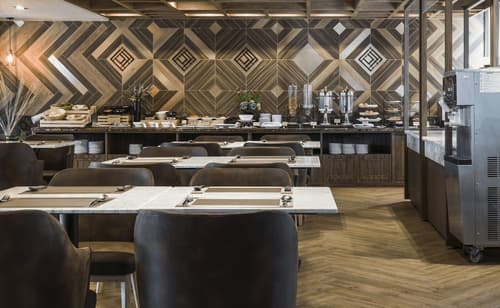 Zayn Hotel Bangkok, Restaurant