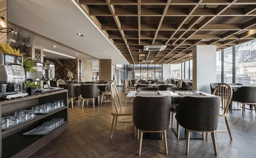 Zayn Hotel Bangkok, Restaurant