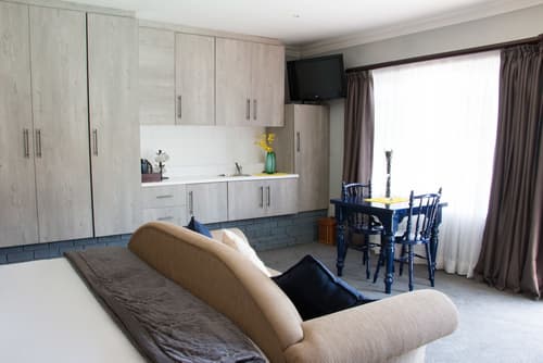 McAllisters on 8th, Room