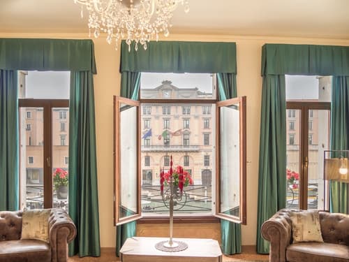 Grand Canal Suites, Lobby lounge