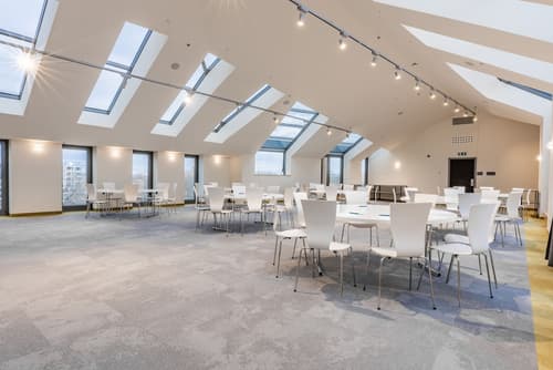 Akeah Verdi Budapest, Reception hall