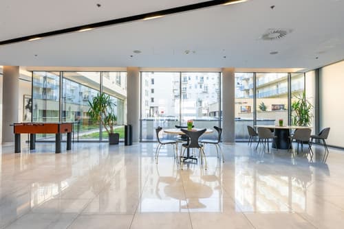 Akeah Verdi Budapest, Lobby sitting area