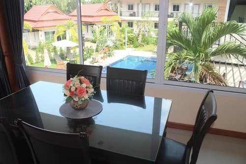 Baan Sooksiri Bangsaray, Private kitchen