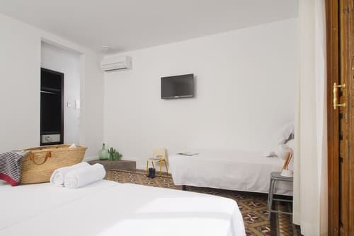 Som Nit Triomf, Room