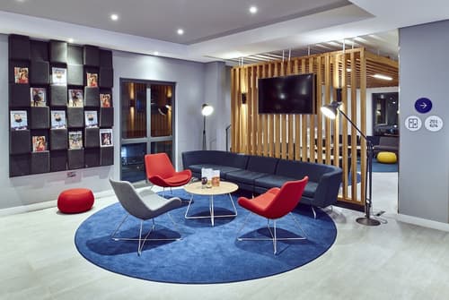 Holiday Inn Express Gibraltar by IHG, Lobby sitting area