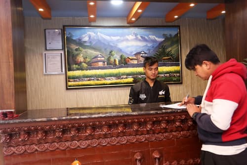 Hotel Rising Home, Reception