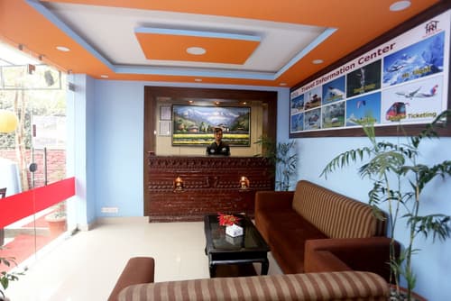 Hotel Rising Home, Reception