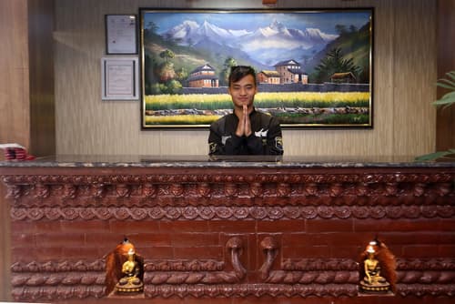 Hotel Rising Home, Reception