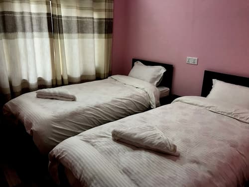 Hotel Rising Home, Room