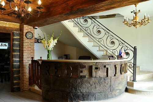 Hotel Gremi, Reception