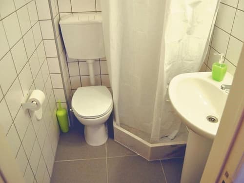 Tagus Host, Bathroom