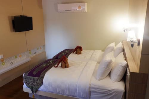 Charming Lipe Beach Resort, Room