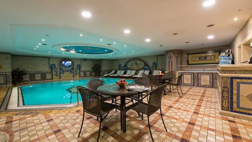 Akar International Hotel, Indoor pool