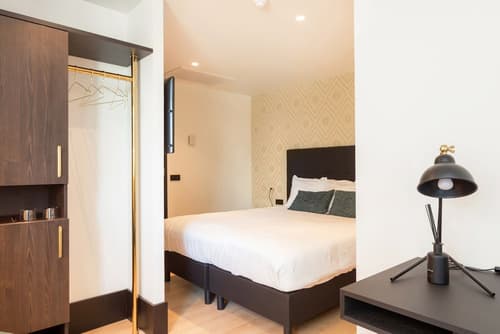 The James Hotel Rotterdam, Room