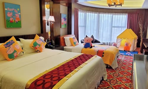 Nanyang Seascape, Room