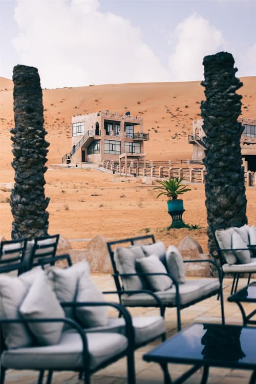 Thousand Nights Camp, Lobby